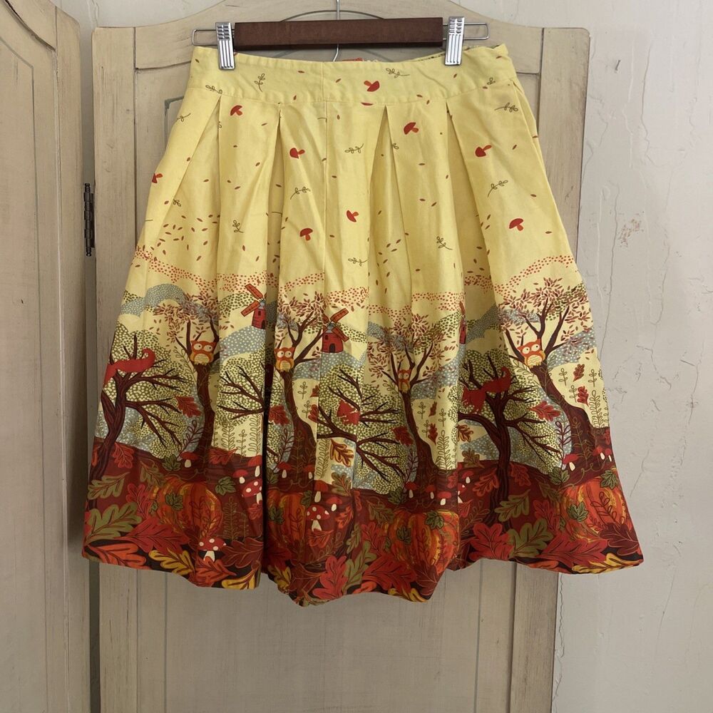 Vintage Pleated Skirt Sz M Autumn Harvest Colors, Mushrooms, Pumpkins, Foxes